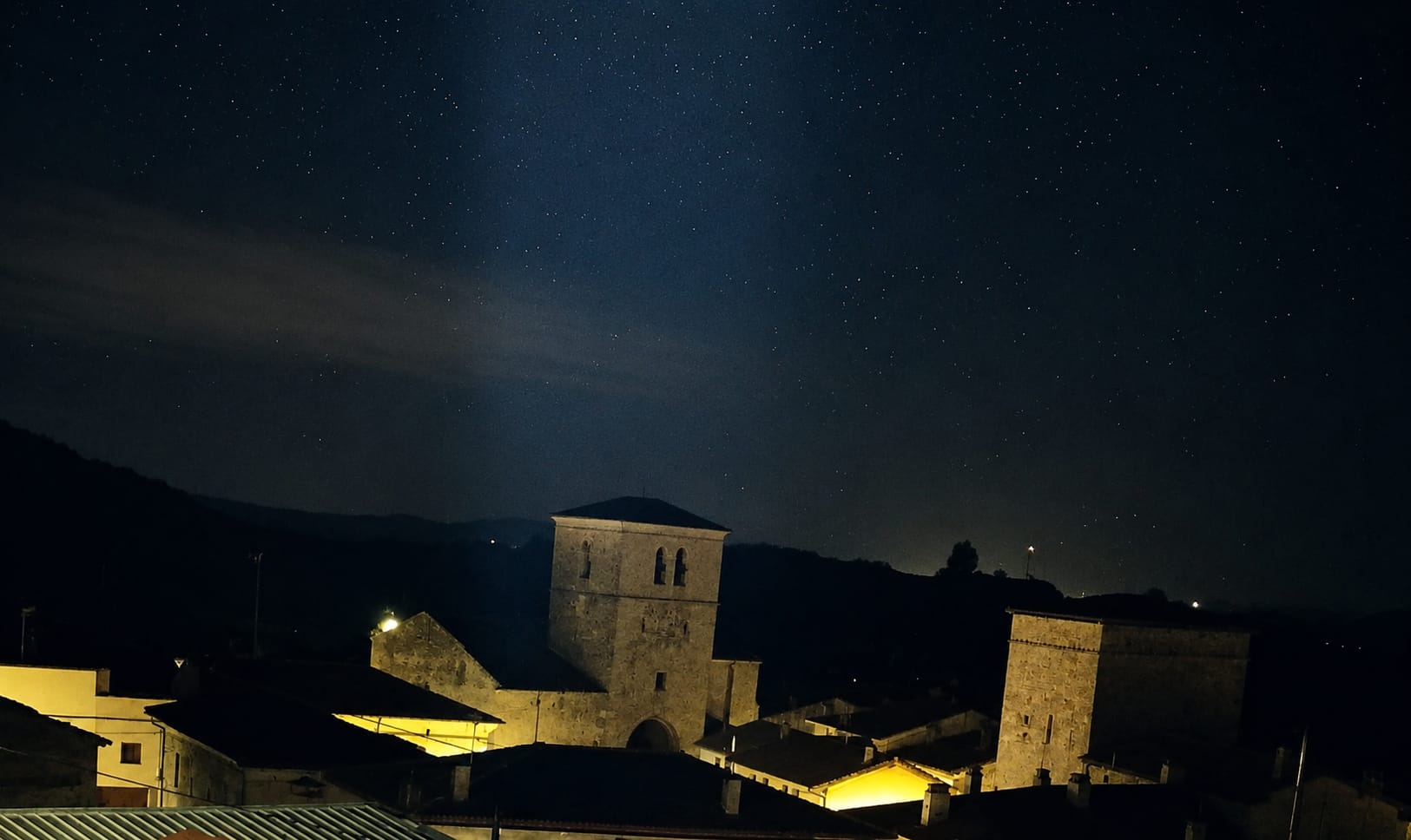 REFUGIO BAJO LAS ESTRELLAS